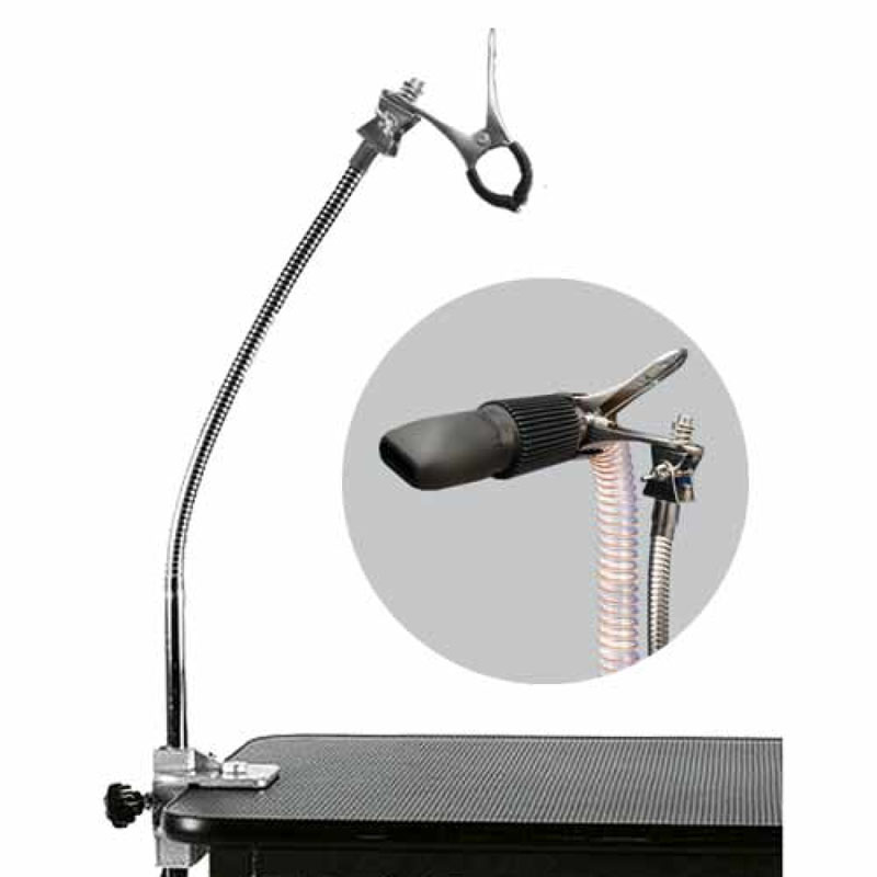 Hvordan hjelper en fleksibel arm med klemme i dyrepleie?